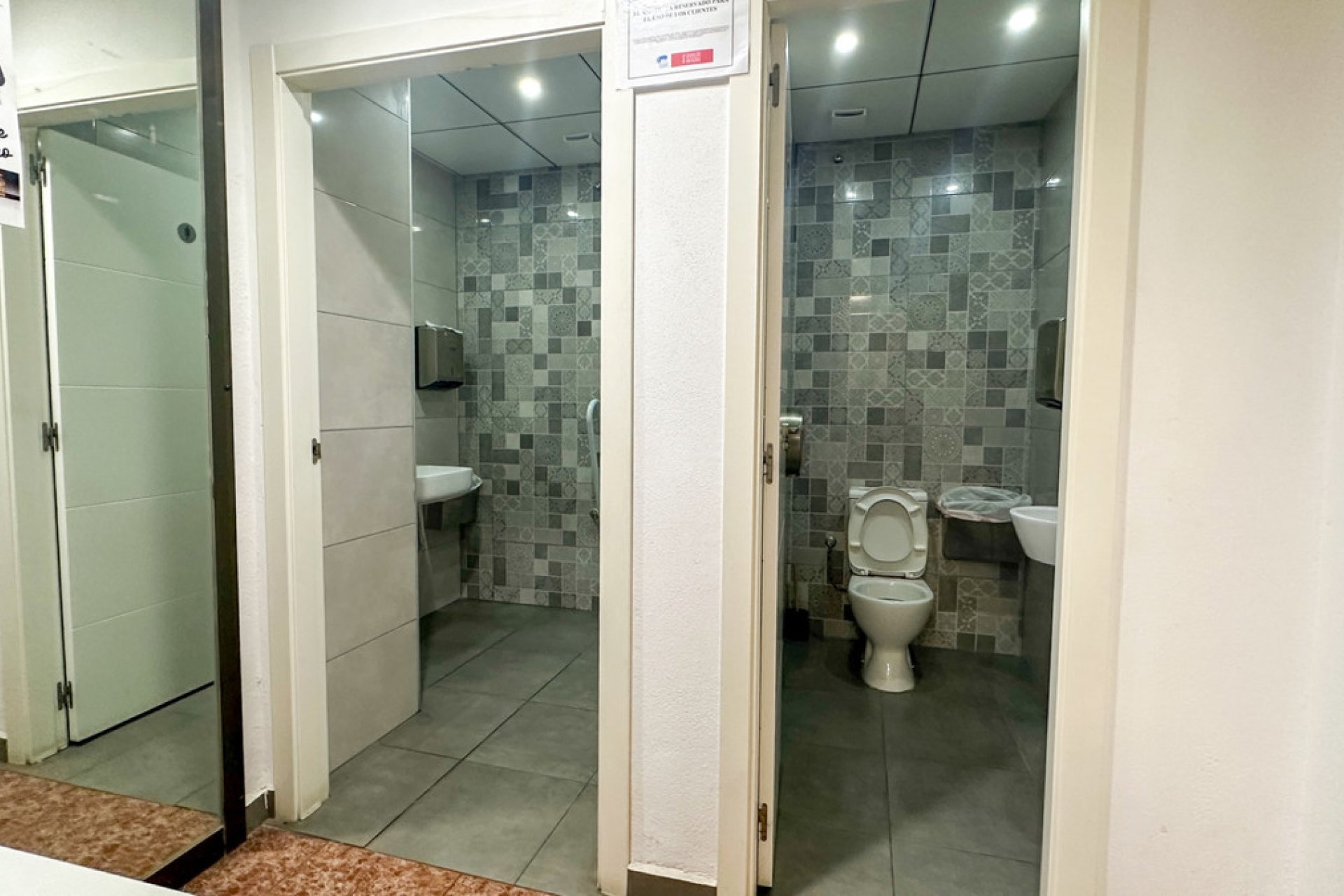 Resale - Commercial property -
Torrevieja - Torrevieja Centro