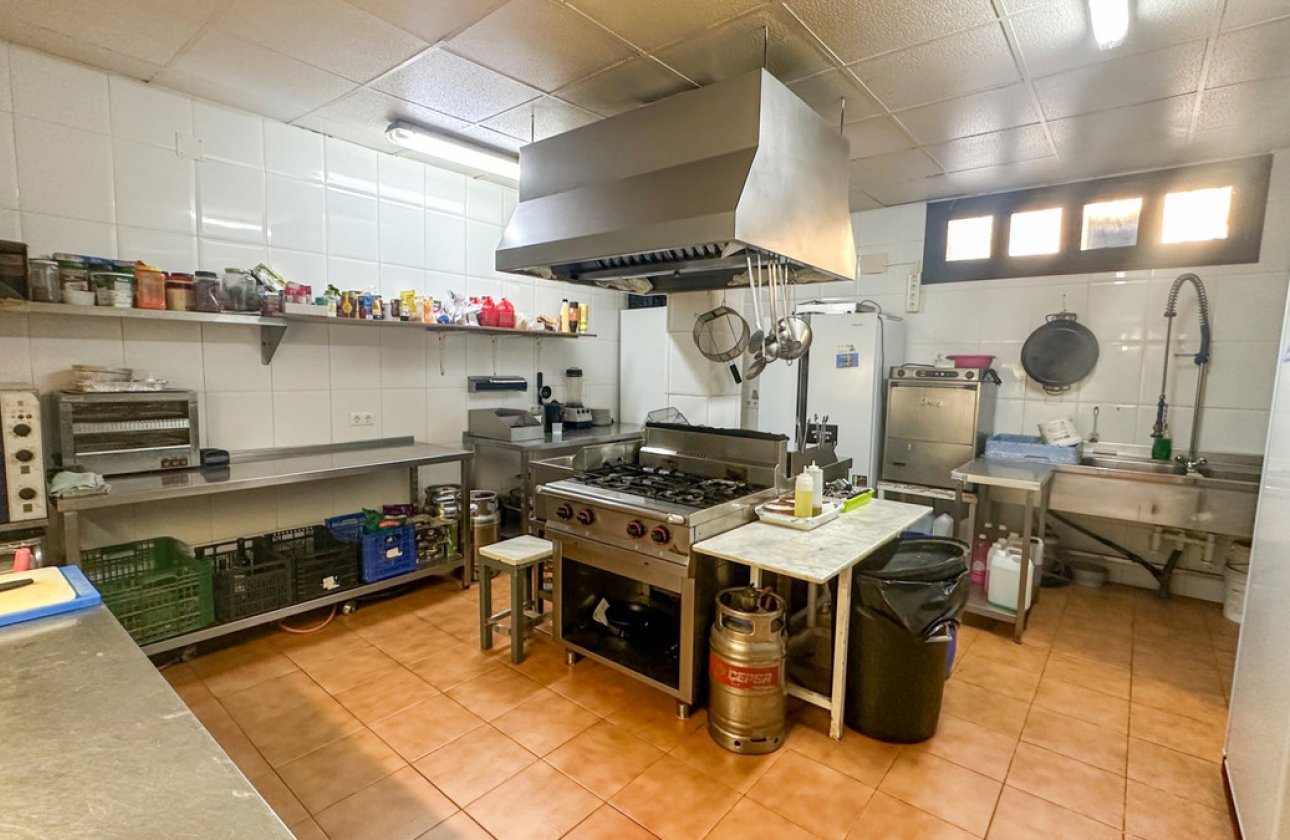 Resale - Commercial property -
Torrevieja - Torrevieja Centro