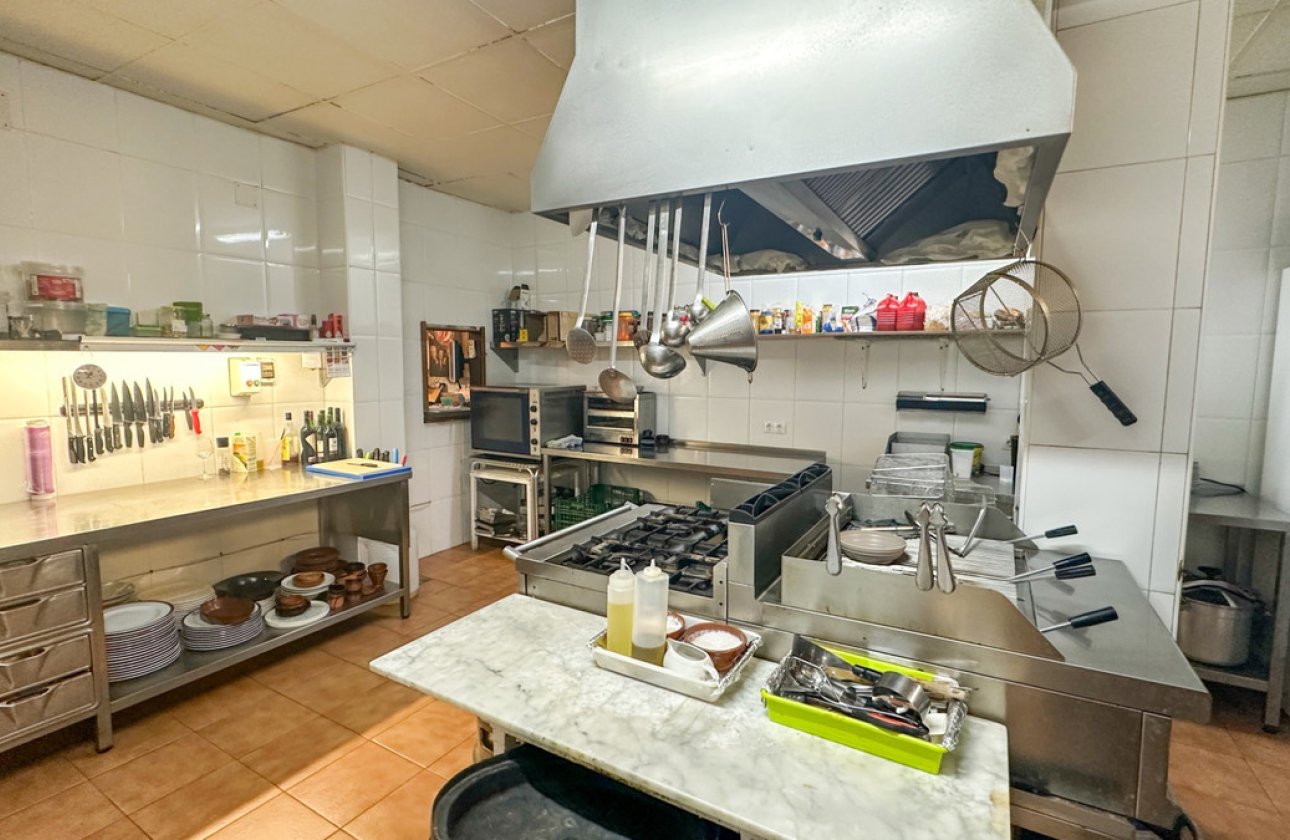 Resale - Commercial property -
Torrevieja - Torrevieja Centro