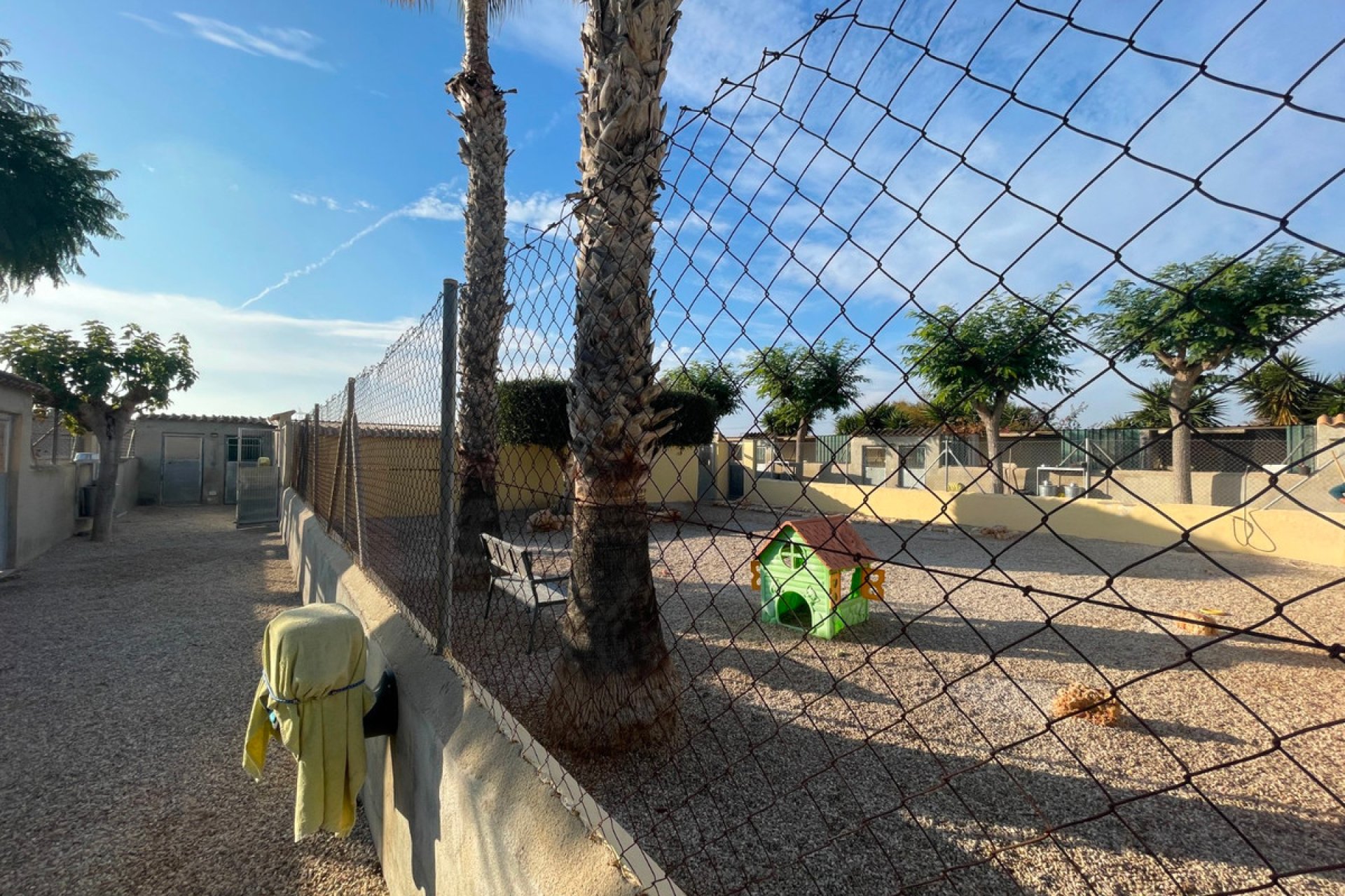 Resale - country house -
Elche - Las Bayas