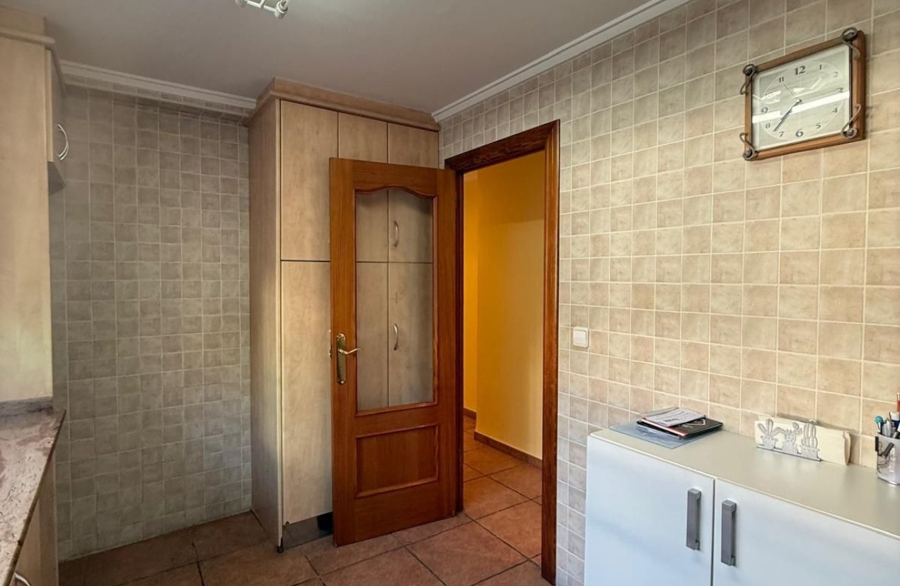 Resale - country house -
Elda - Elda Centro