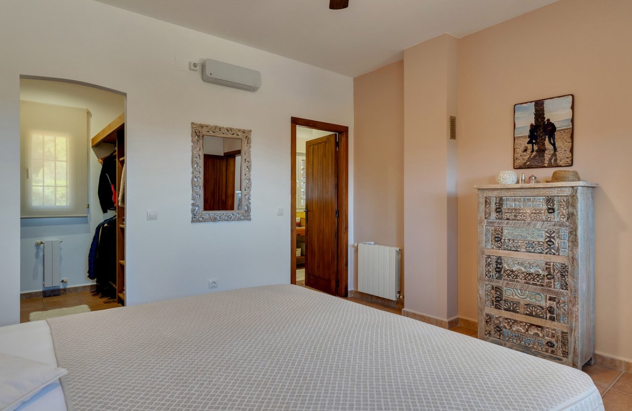 Resale - country house -
Orba - Orba Centro