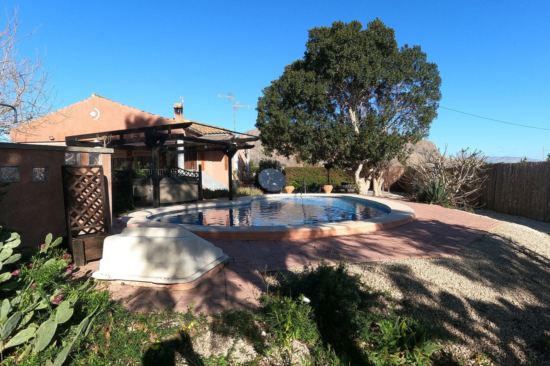 Resale - country house -
Orihuela - Orihuela Centro