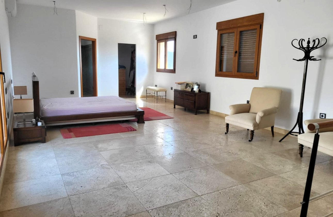 Resale - country house -
Pego - Pego Centro