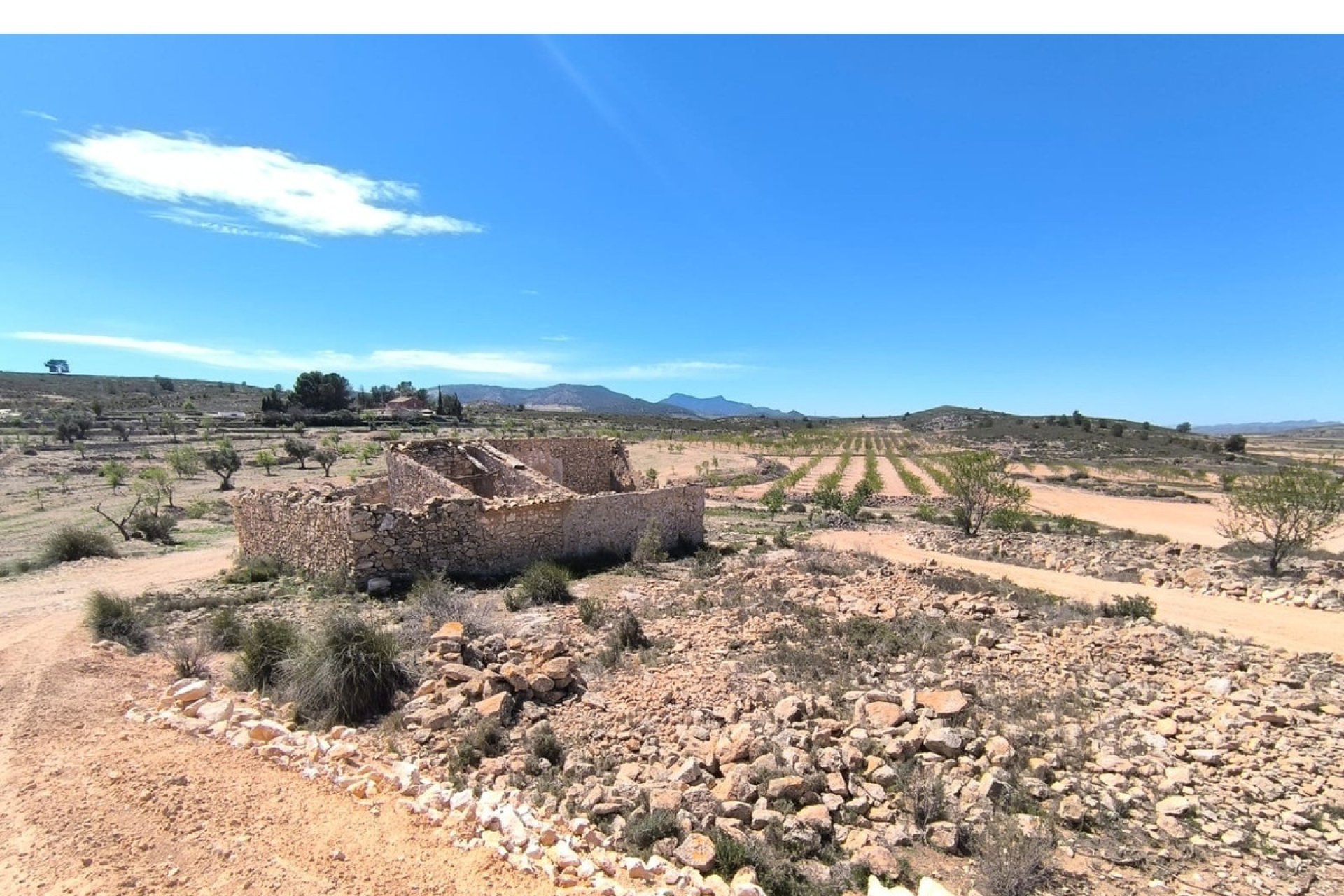 Resale - country house -
Pinoso - Pinoso Centro