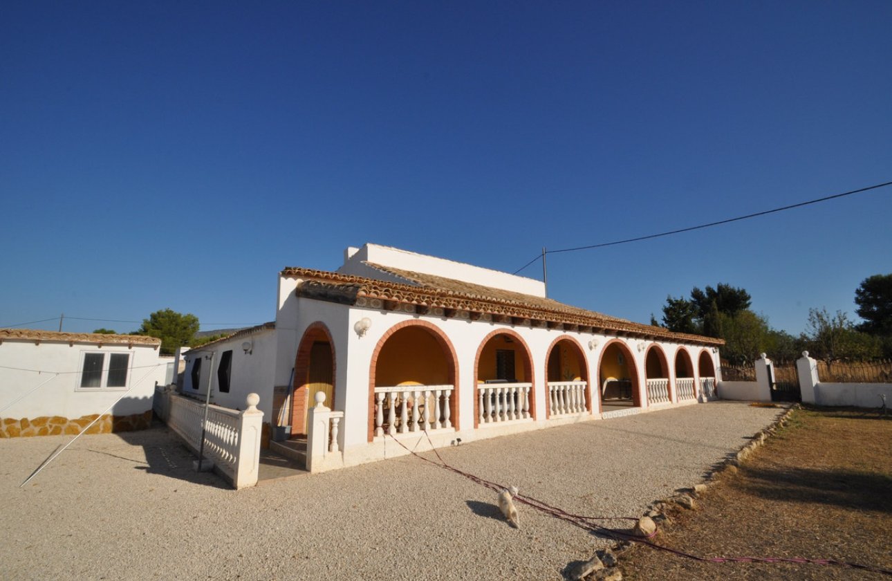 Resale - country house -
Pinoso - Pinoso Centro