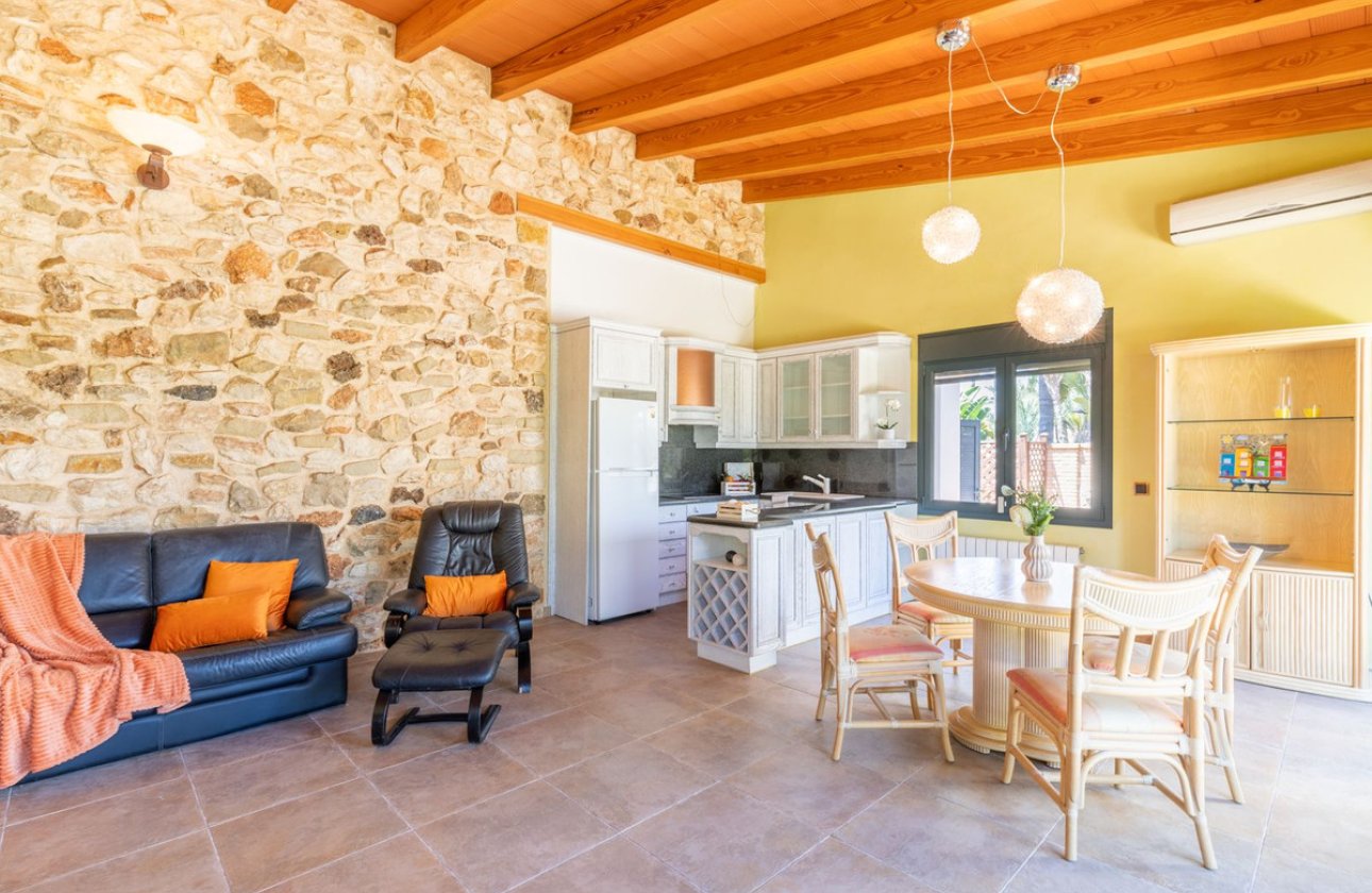 Resale - country house -
Teulada - Benimarco