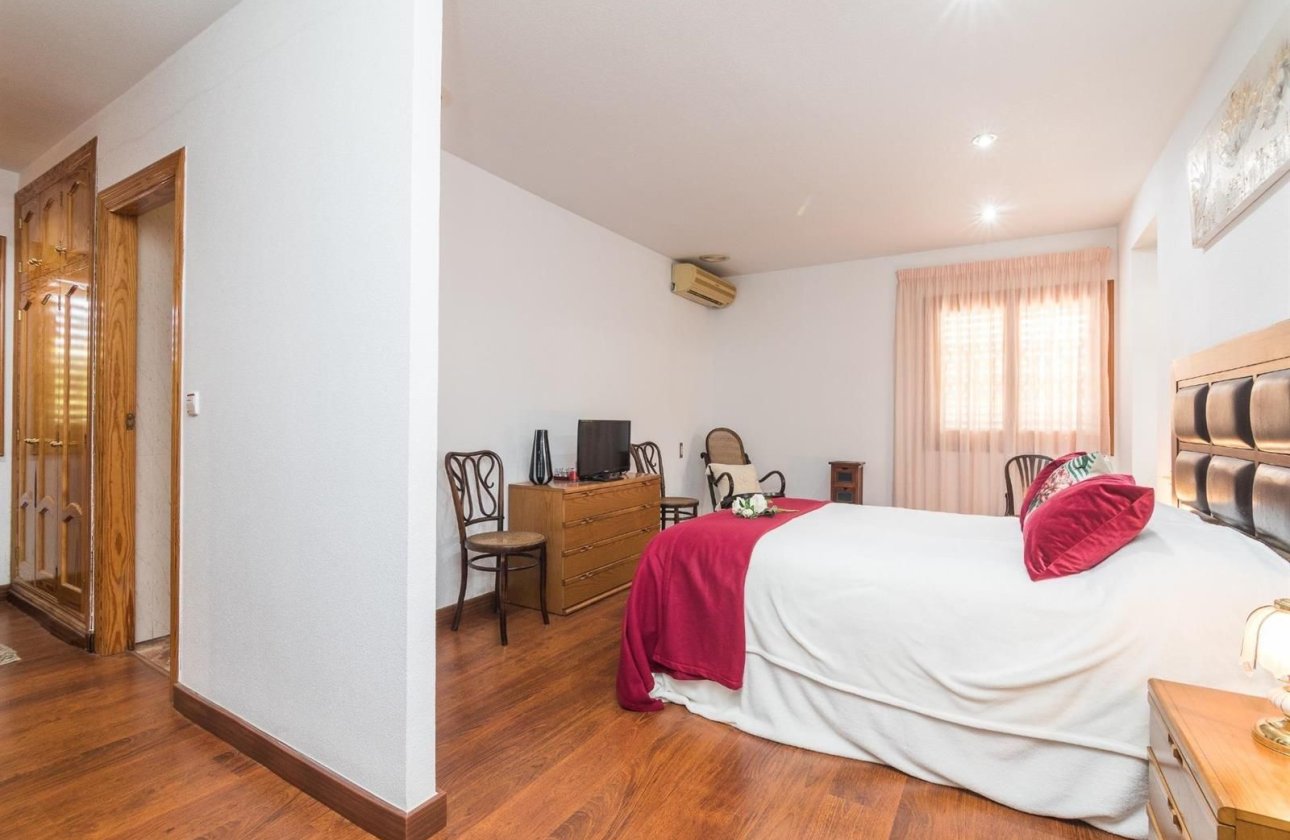 Resale - detached house -
Elche/Elx - Corte Ingles