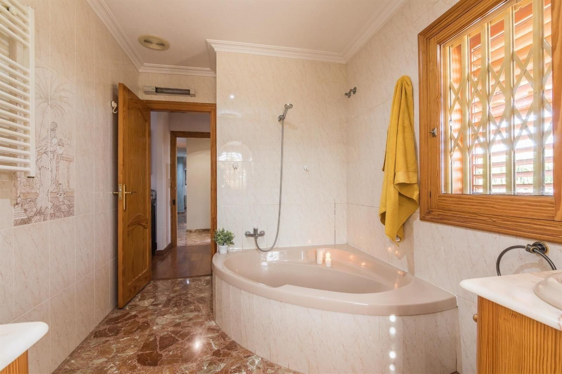 Resale - detached house -
Elche/Elx - Corte Ingles