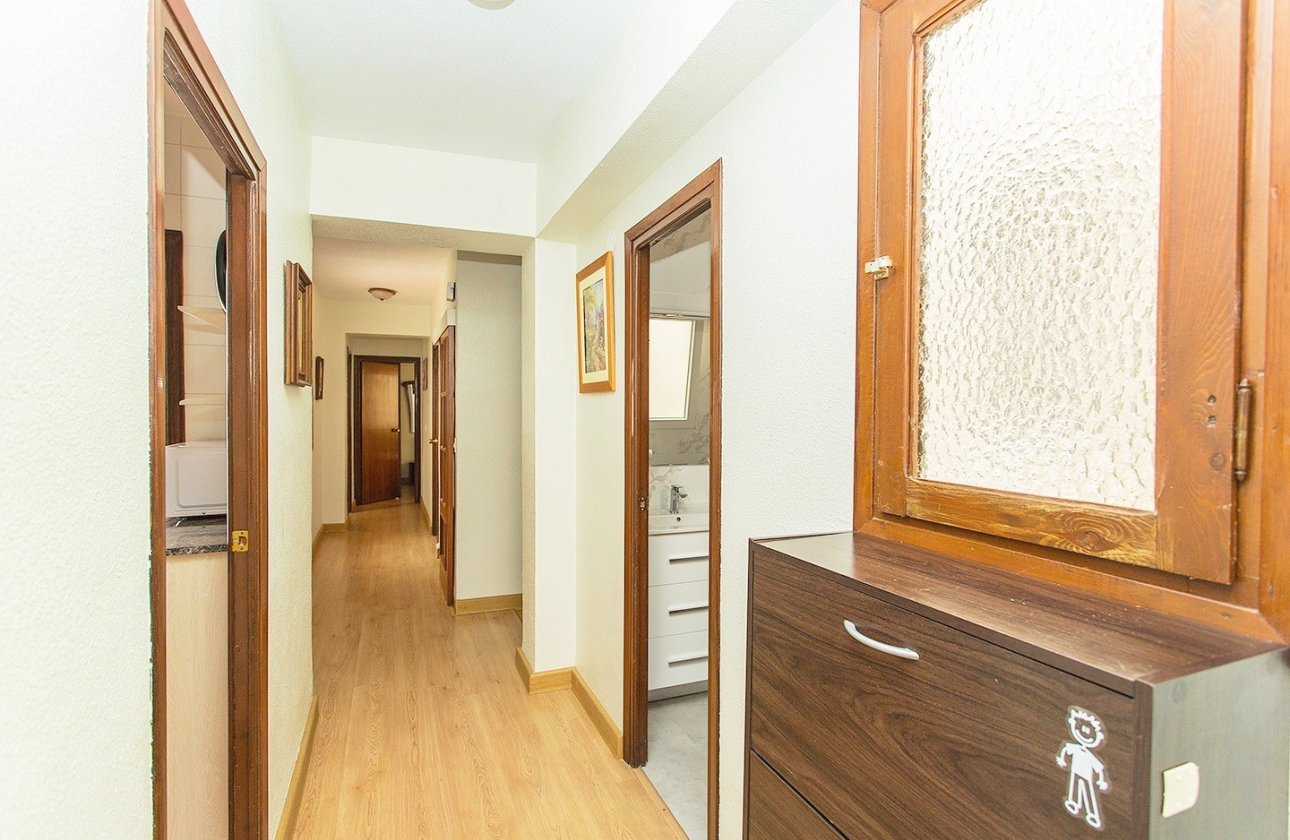 Resale - Flat -
Torrevieja - Playa del Cura