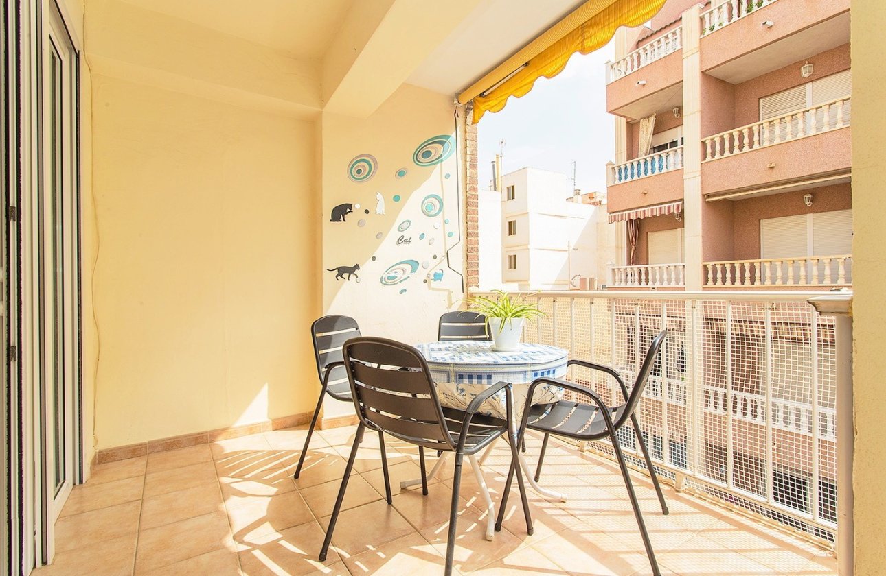 Resale - Flat -
Torrevieja - Playa del Cura