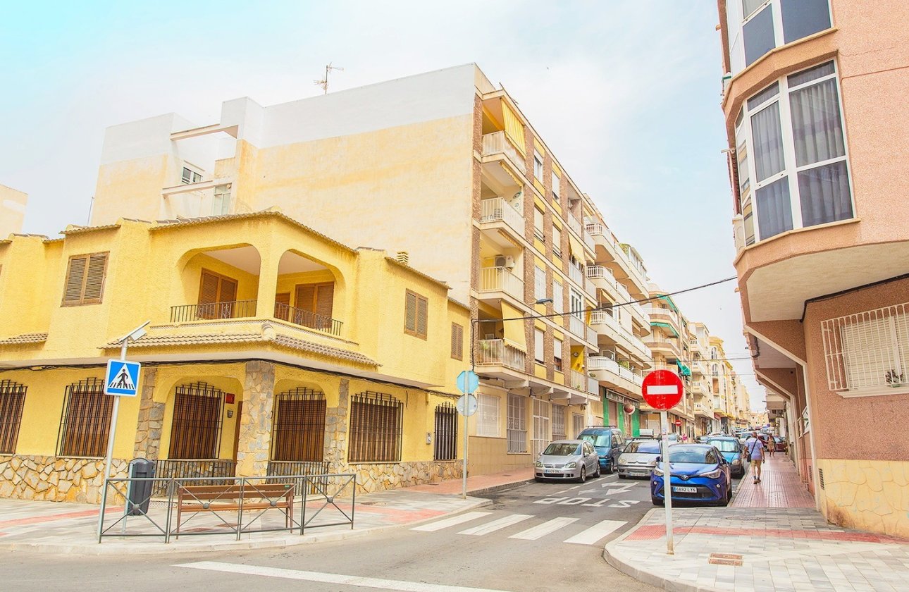Resale - Flat -
Torrevieja - Playa del Cura