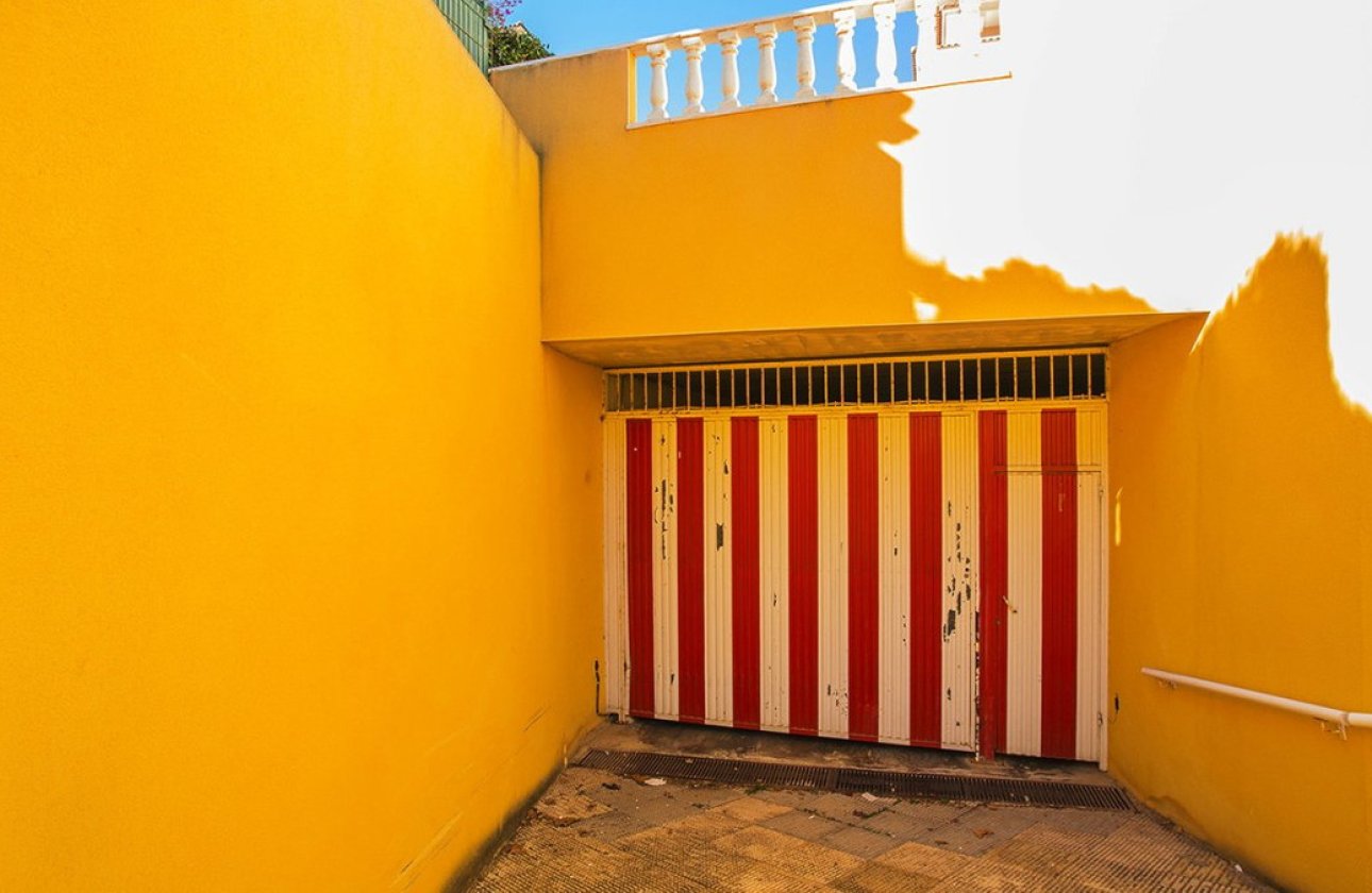 Resale - Garage -
Torrevieja - La Mata
