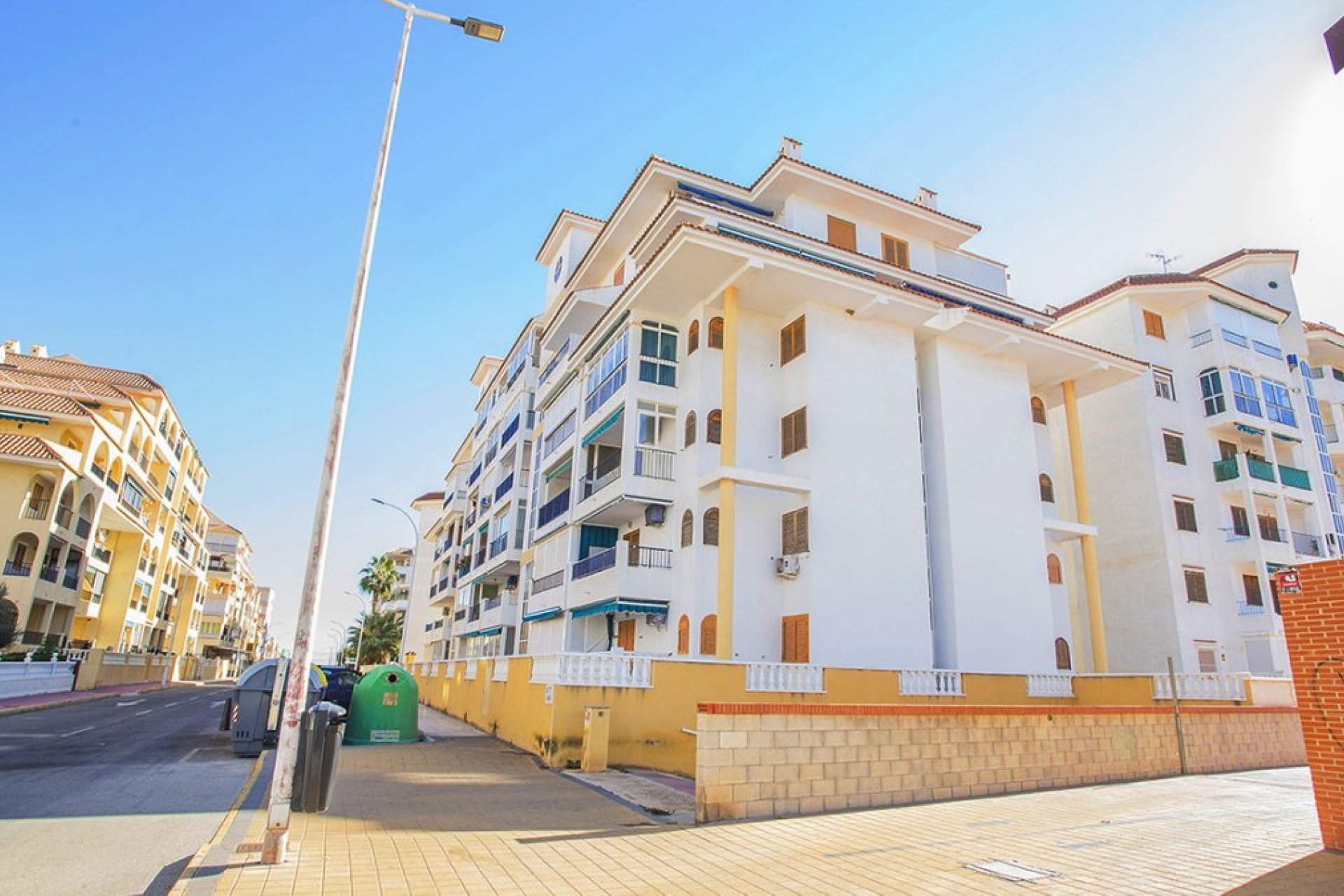 Resale - Garage -
Torrevieja - La Mata