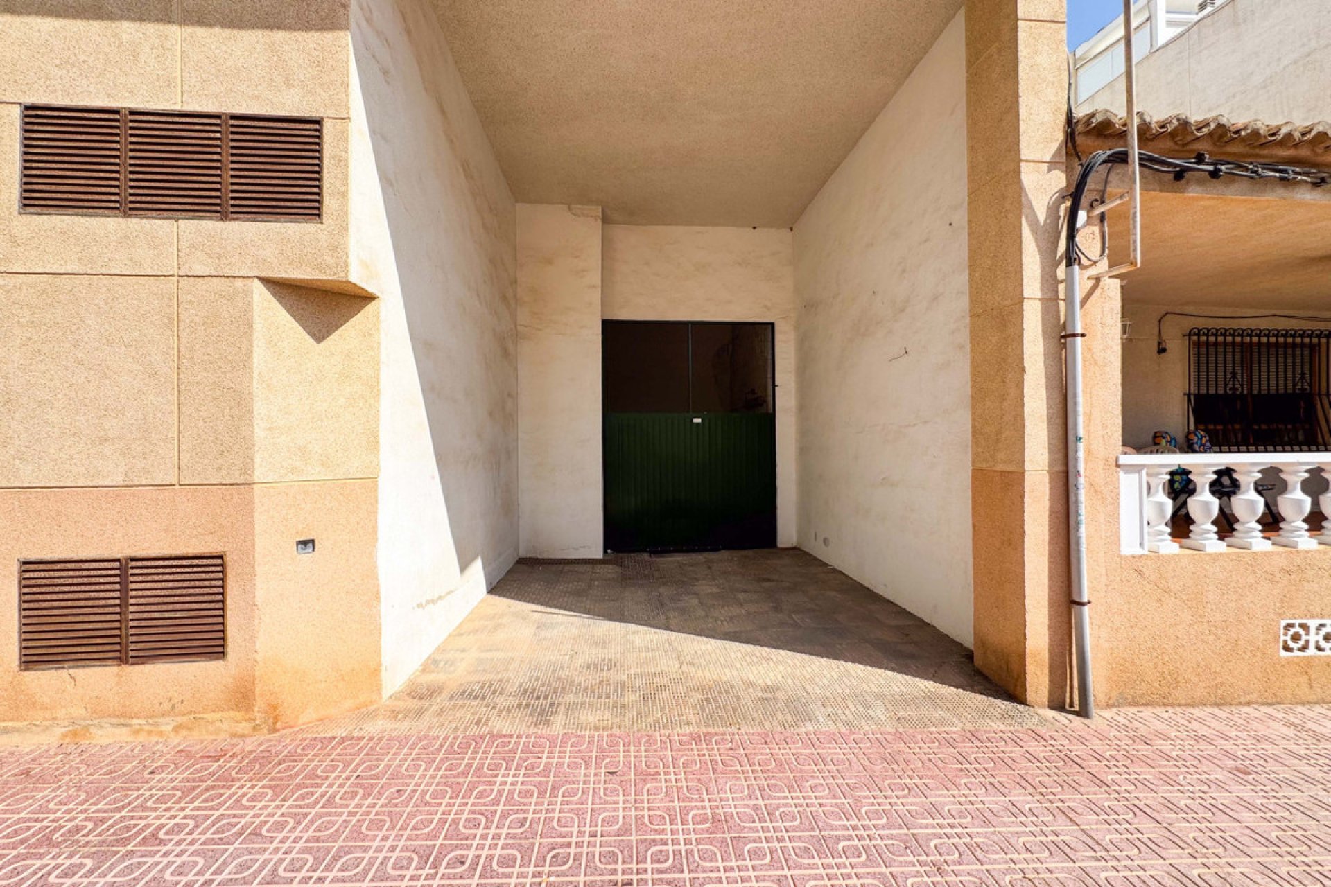 Resale - Garage -
Torrevieja - La Mata