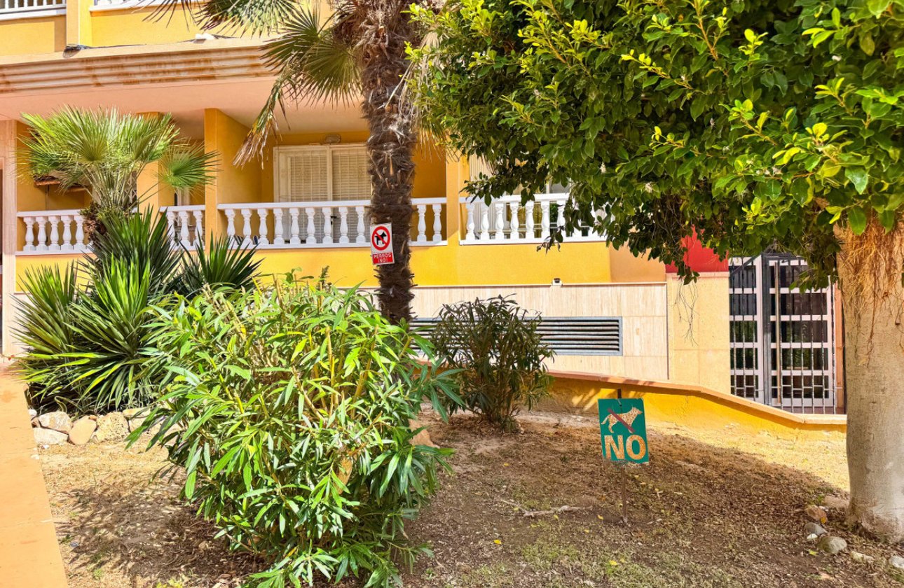 Resale - Garage -
Torrevieja - La Mata