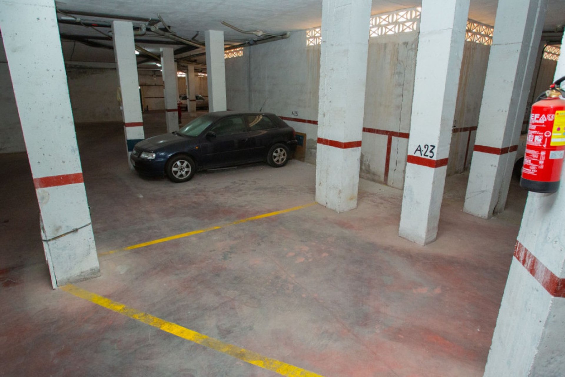 Resale - Garage -
Torrevieja - Torre la mata