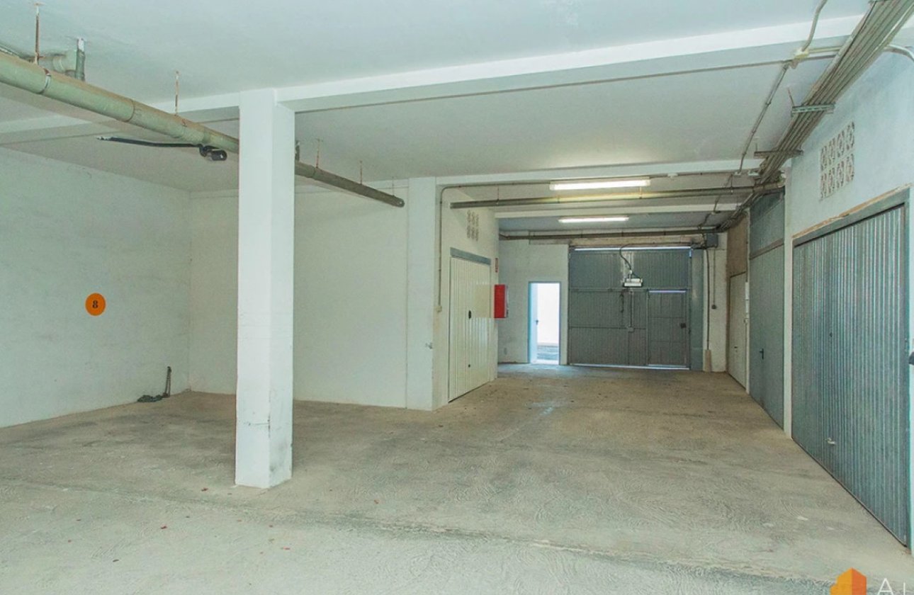 Resale - Garage -
Torrevieja - Torre la mata