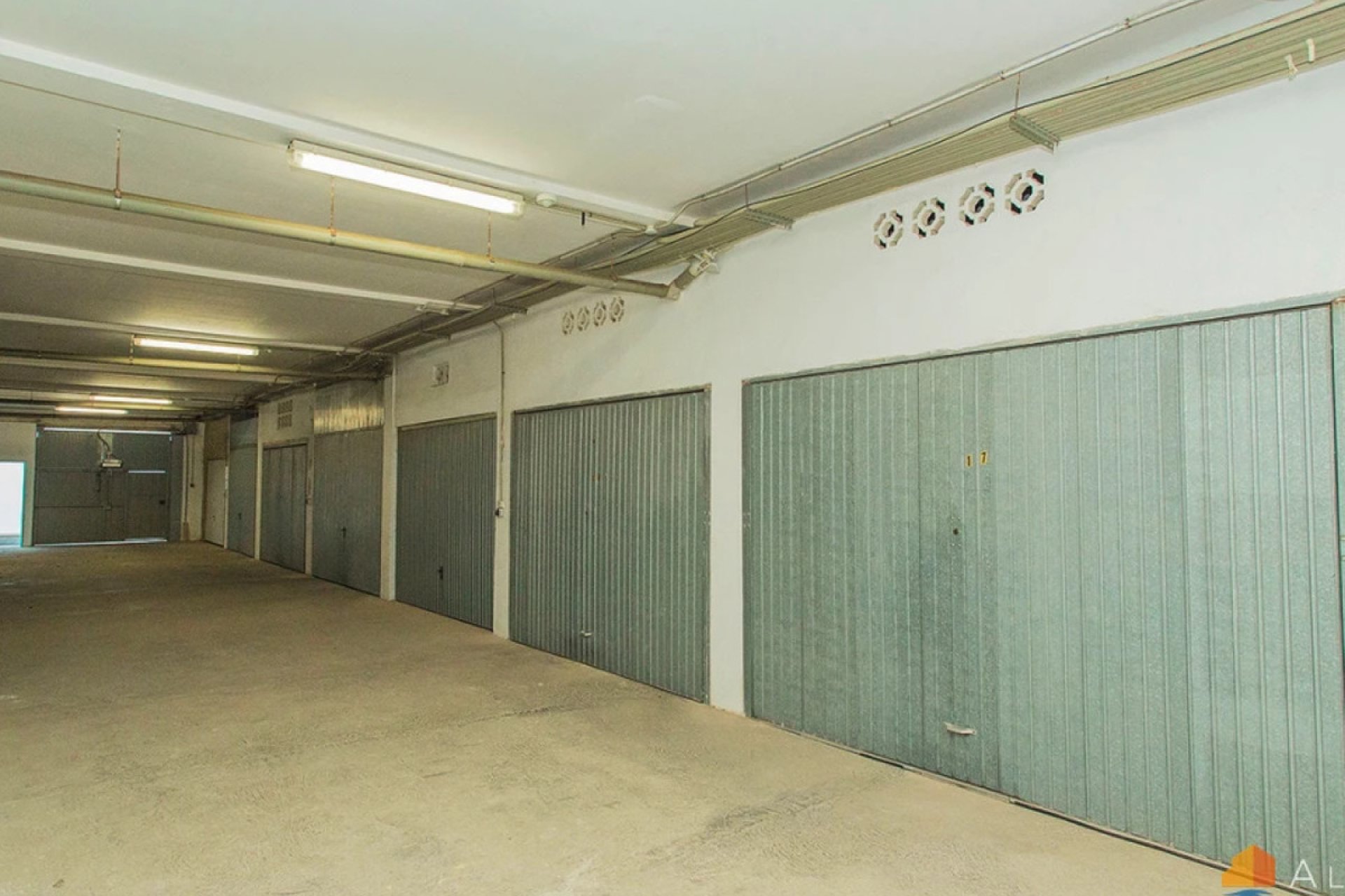 Resale - Garage -
Torrevieja - Torre la mata