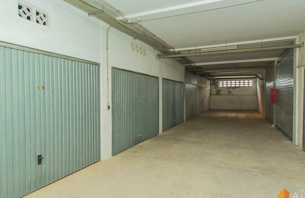 Resale - Garage -
Torrevieja - Torre la mata