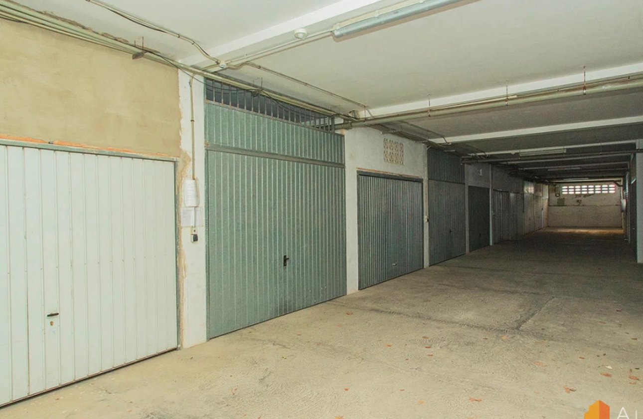 Resale - Garage -
Torrevieja - Torre la mata