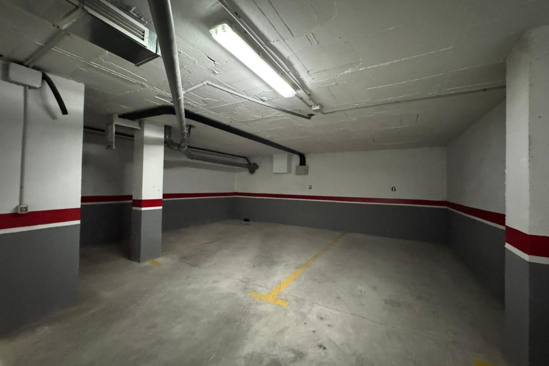 Resale - Garage -
Torrevieja - Torrevieja Centro