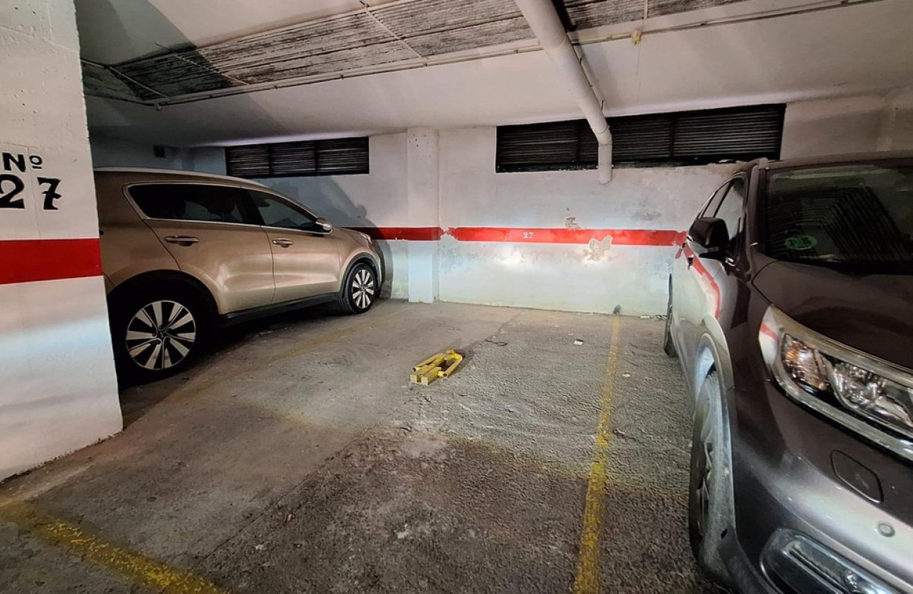 Resale - Garage -
Torrevieja - Torrevieja Centro