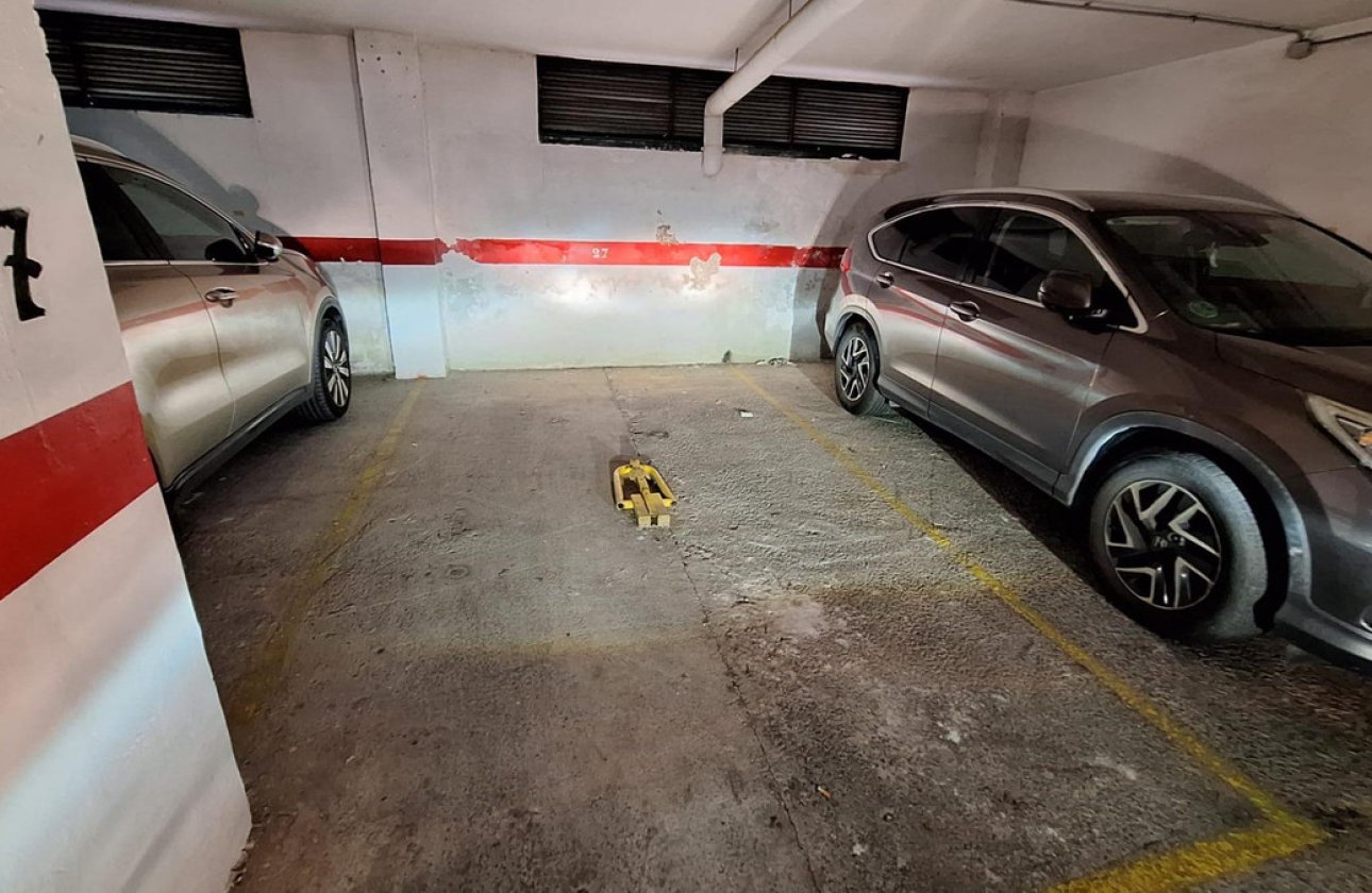 Resale - Garage -
Torrevieja - Torrevieja Centro