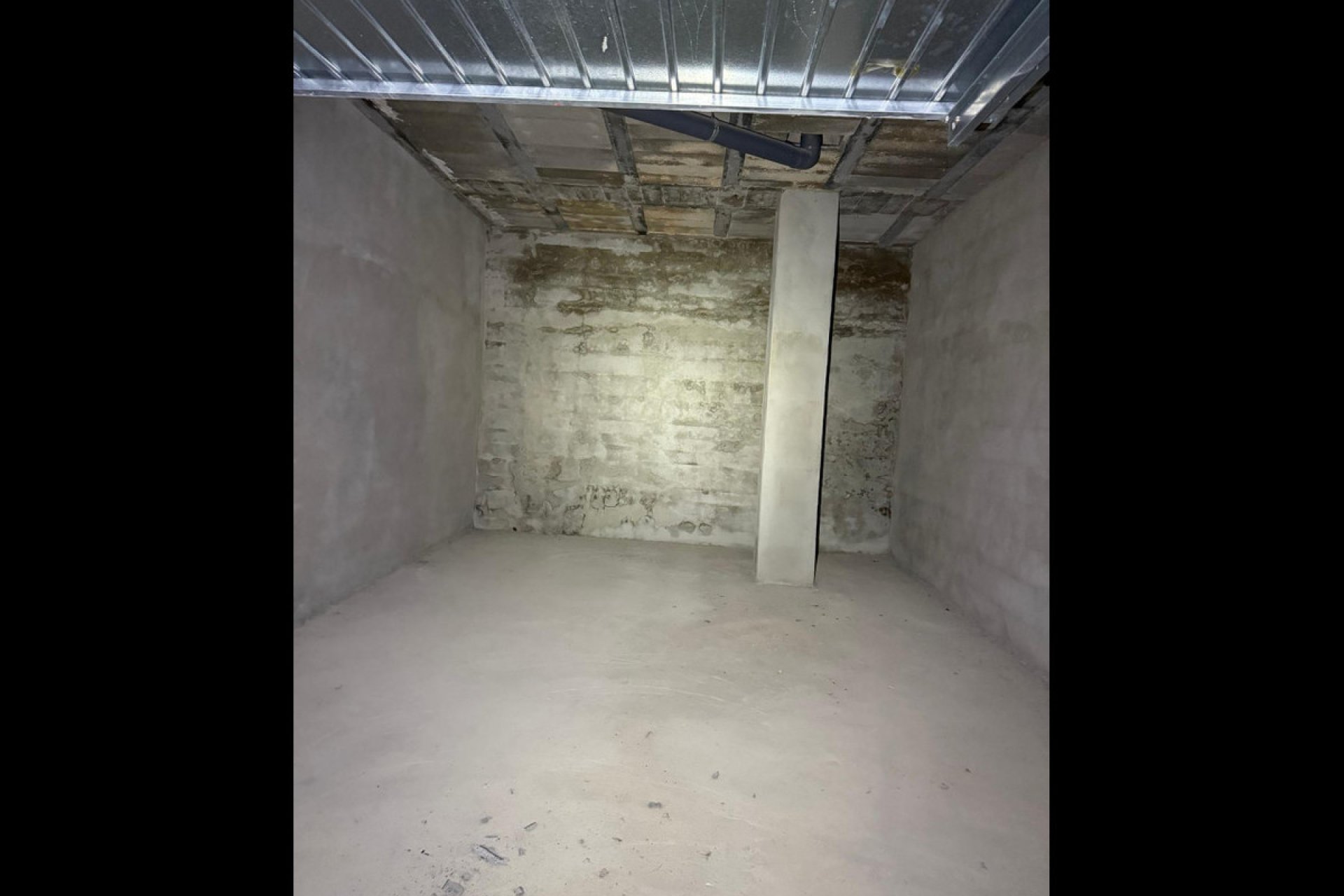 Resale - Garage -
Torrevieja - Torrevieja Centro