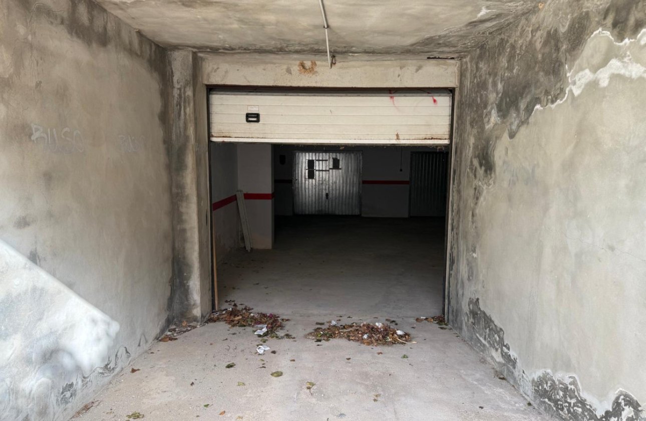 Resale - Garage -
Torrevieja - Torrevieja Centro