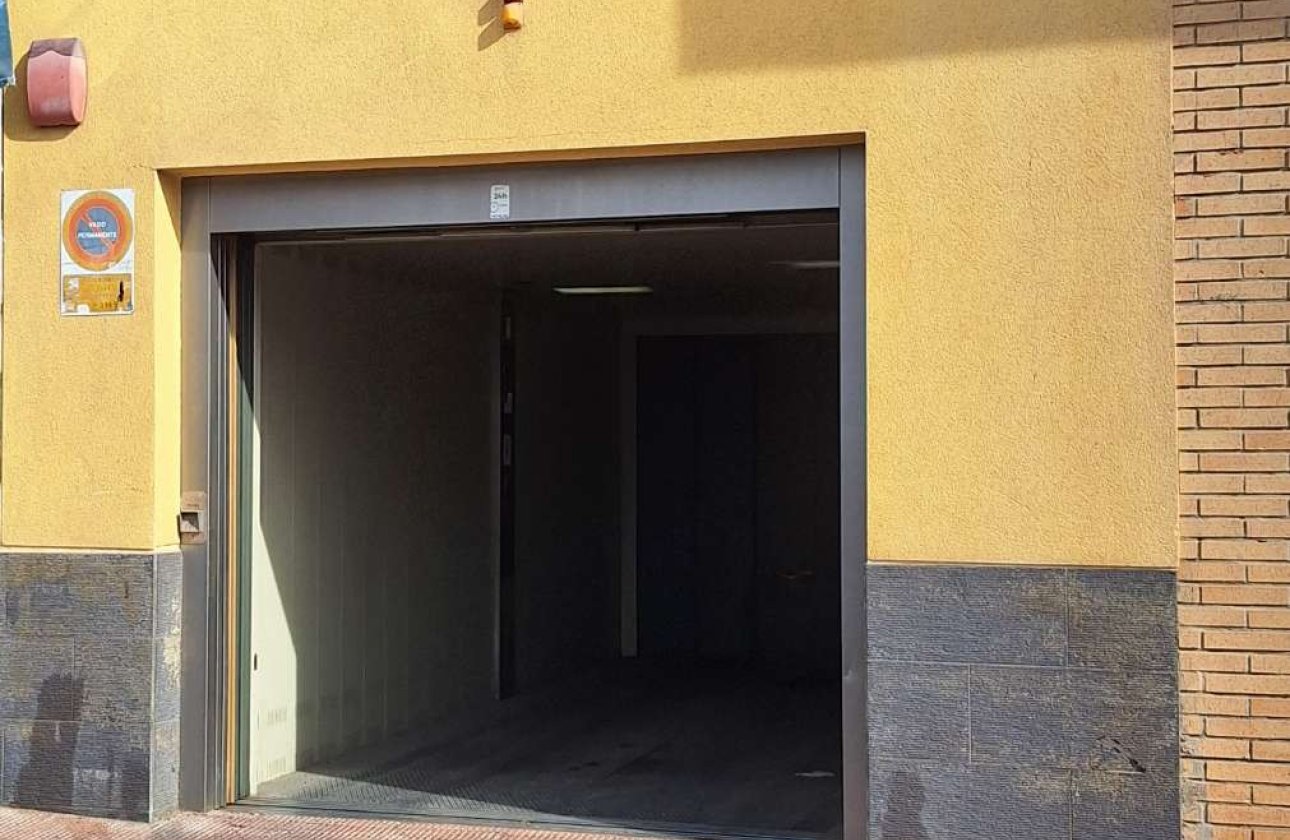 Resale - Garage -
Torrevieja - Torrevieja Centro