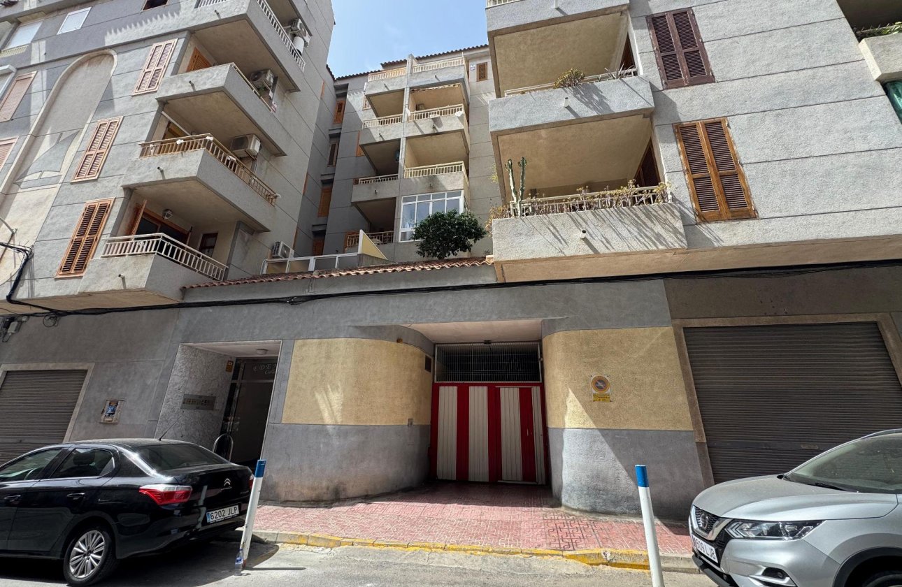 Resale - Garaje -
Torrevieja - Playa Acequion