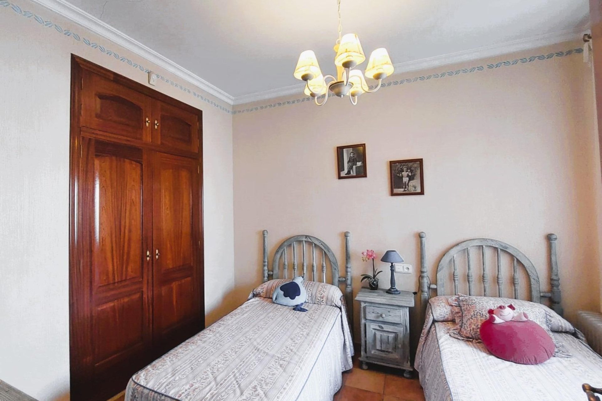 Resale - House -
Torrevieja - Centro