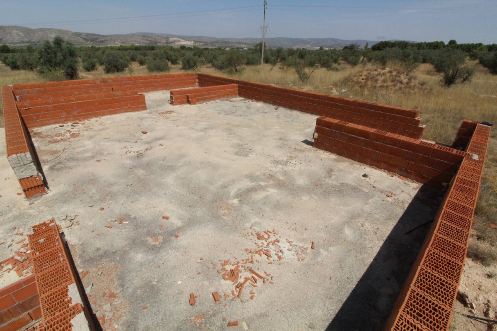 Resale - land -
Biar - Biar Centro