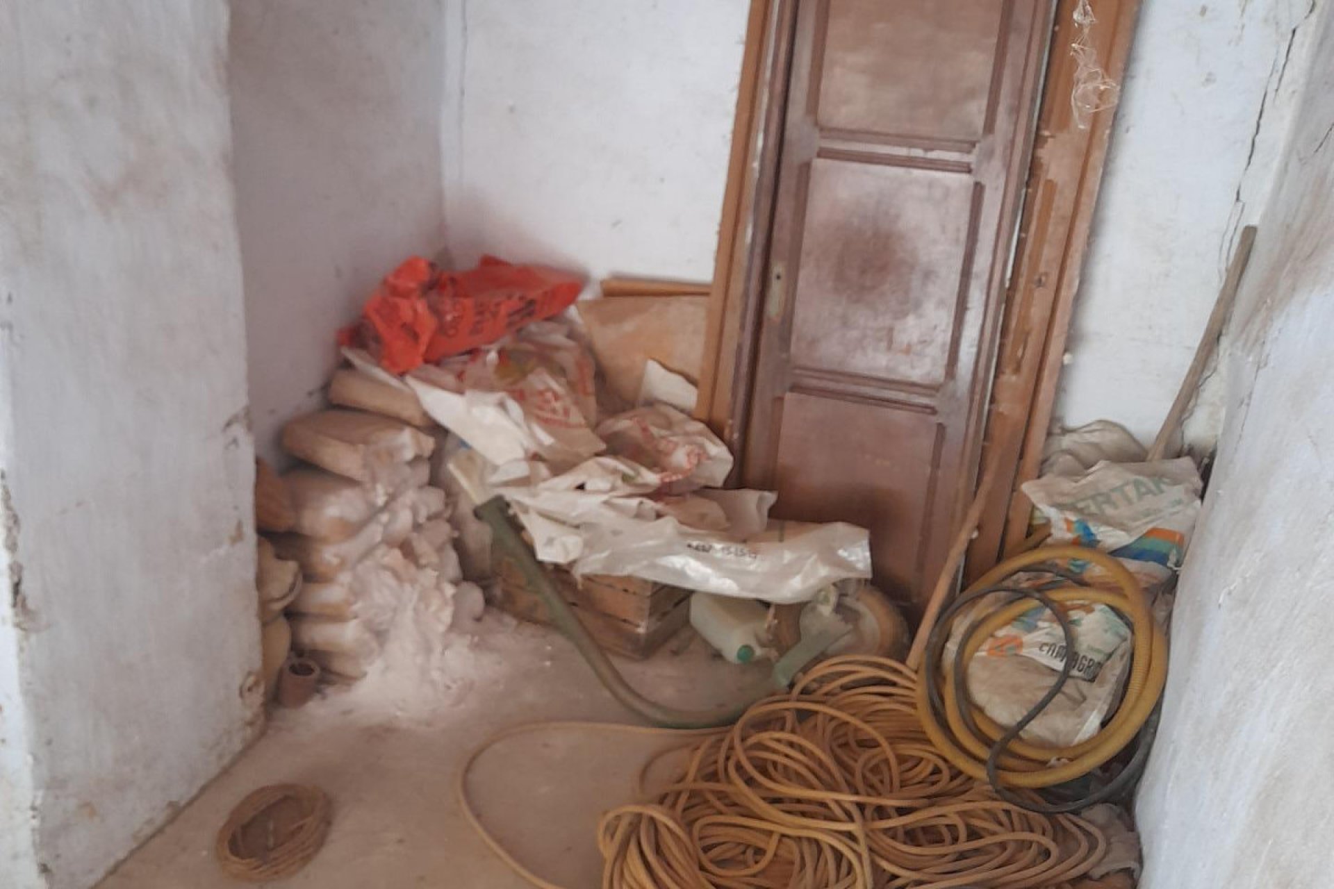 Resale - land -
Guadalest - Guadalest Centro