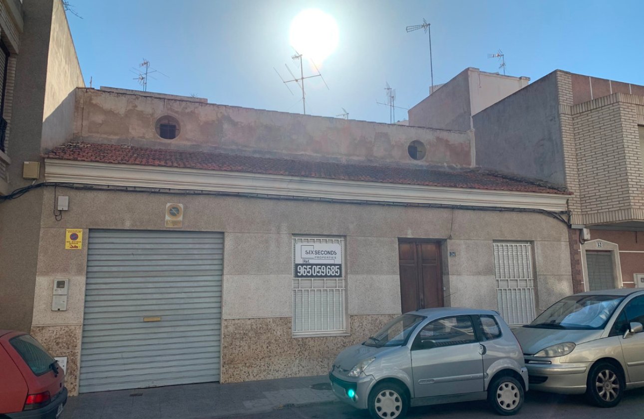 Resale - land -
Guardamar del Segura - Guardamar del Segura Centro