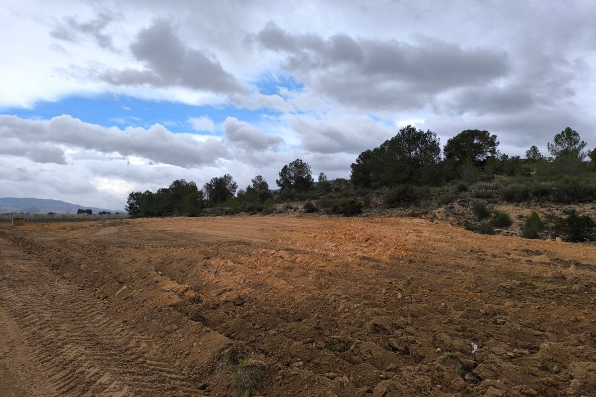 Resale - land -
Monóvar - Monòver - Chinorlet