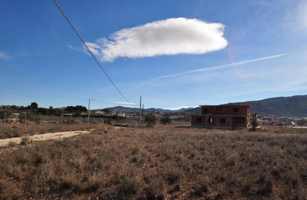 Resale - land -
Pinoso - Pinoso Centro