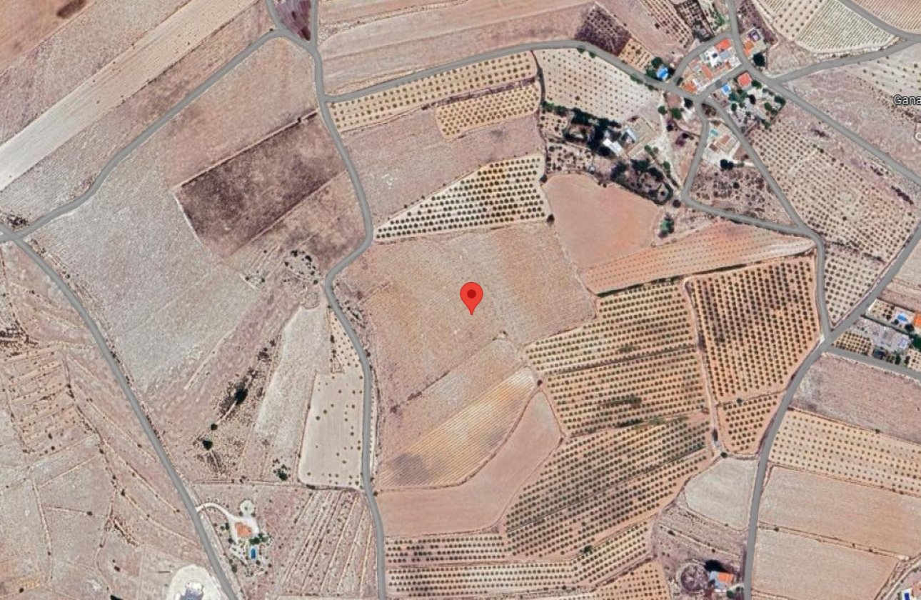 Resale - land -
Pinoso - Pinoso Centro