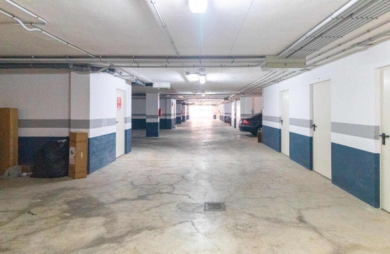 Resale - Parking -
Orihuela Costa - Agua Marina