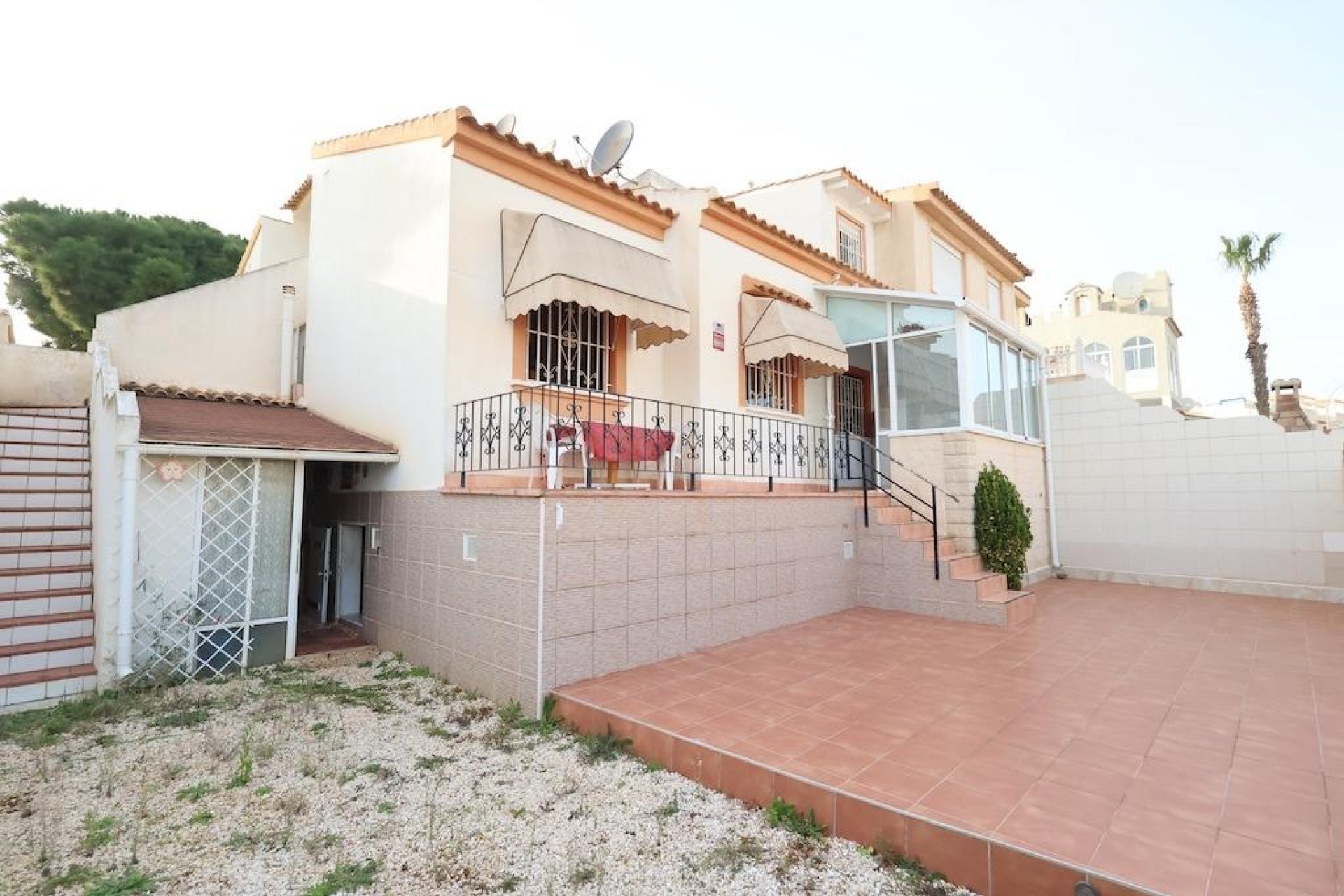 Resale - semi-detached house -
Orihuela Costa - La Florida