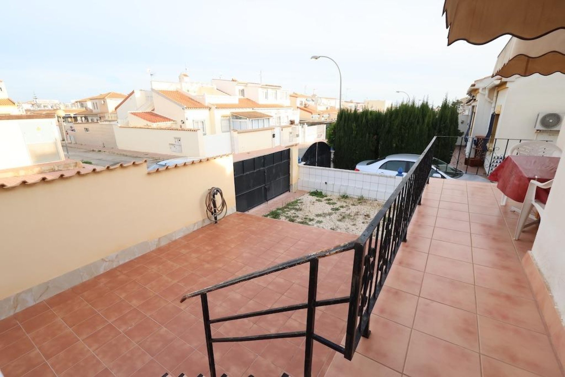 Resale - semi-detached house -
Orihuela Costa - La Florida
