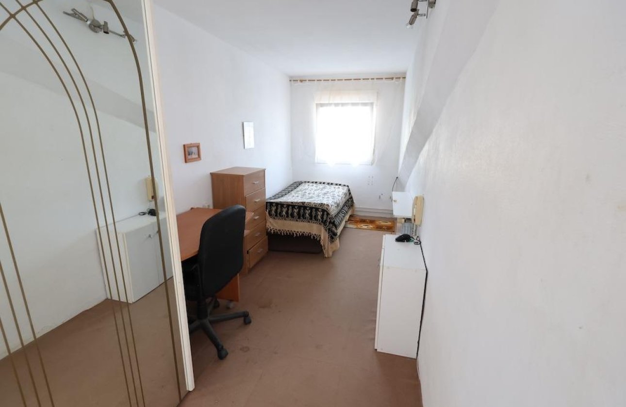 Resale - semi-detached house -
Orihuela Costa - La Florida