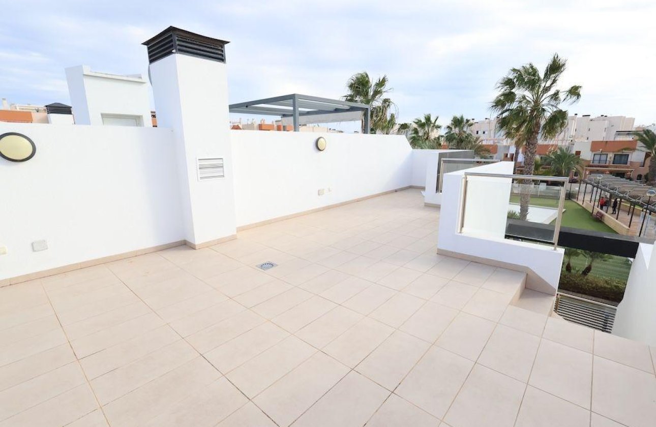 Resale - semi-detached house -
Orihuela Costa - Los Dolses