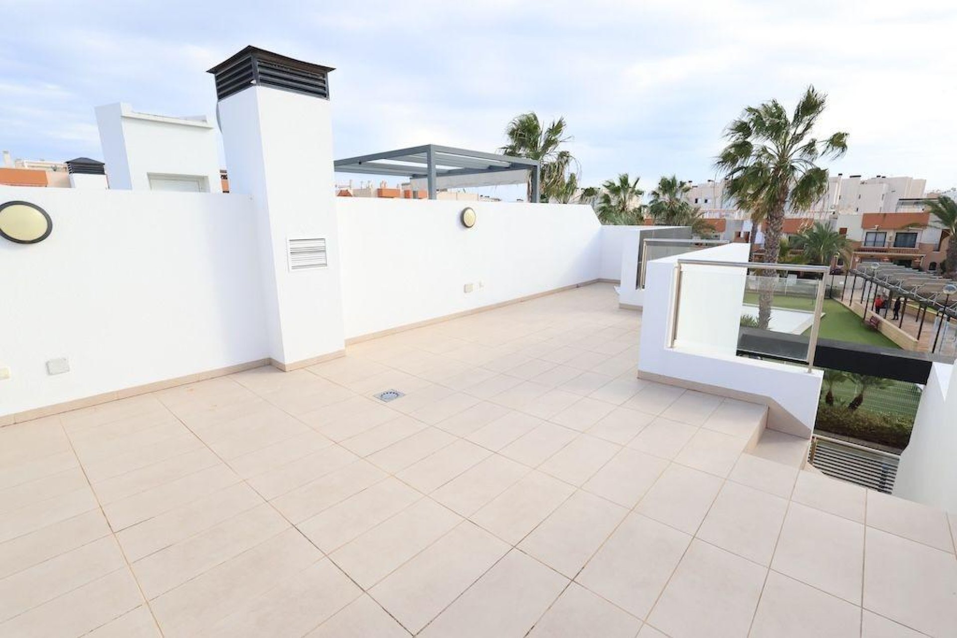 Resale - semi-detached house -
Orihuela Costa - Los Dolses
