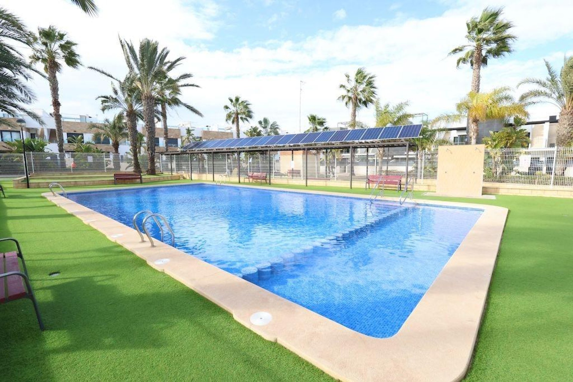 Resale - semi-detached house -
Orihuela Costa - Los Dolses