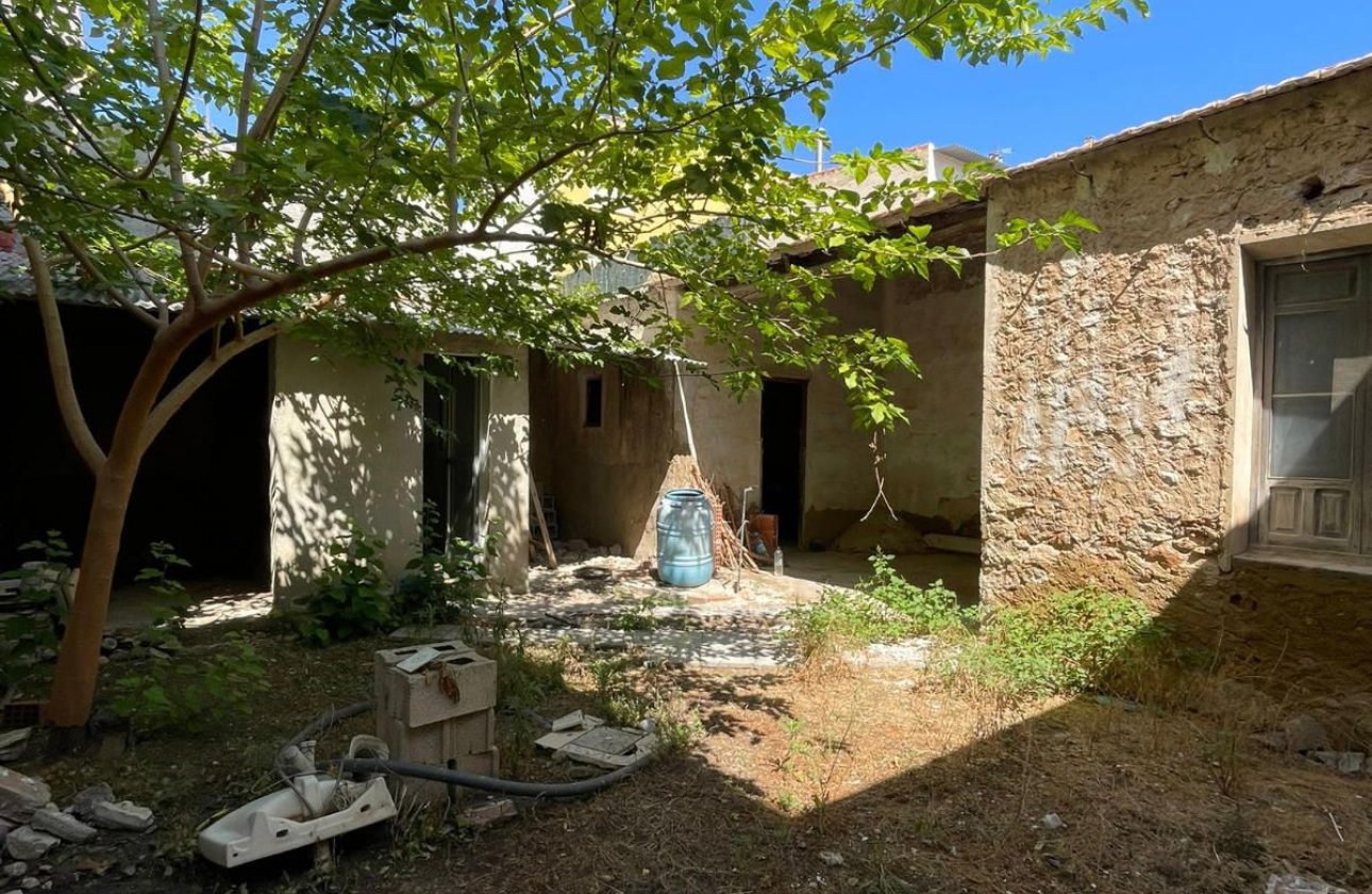 Resale - Terraced house -
Formentera del Segura - Casco urbano