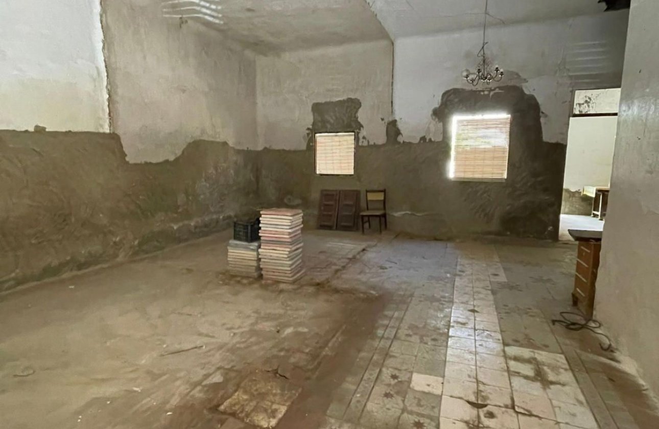 Resale - Terraced house -
Formentera del Segura - Casco urbano