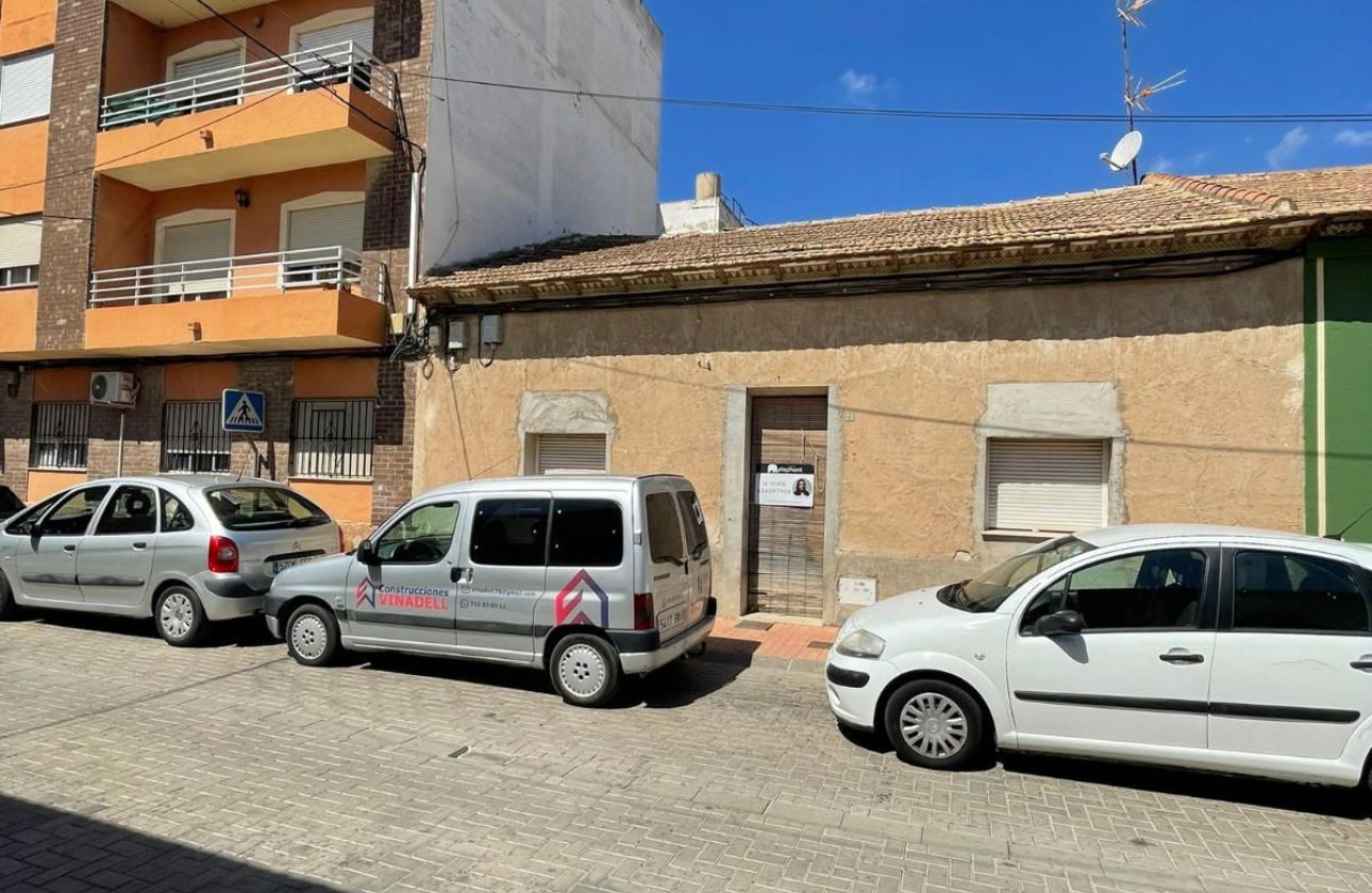 Resale - Terraced house -
Formentera del Segura - Casco urbano