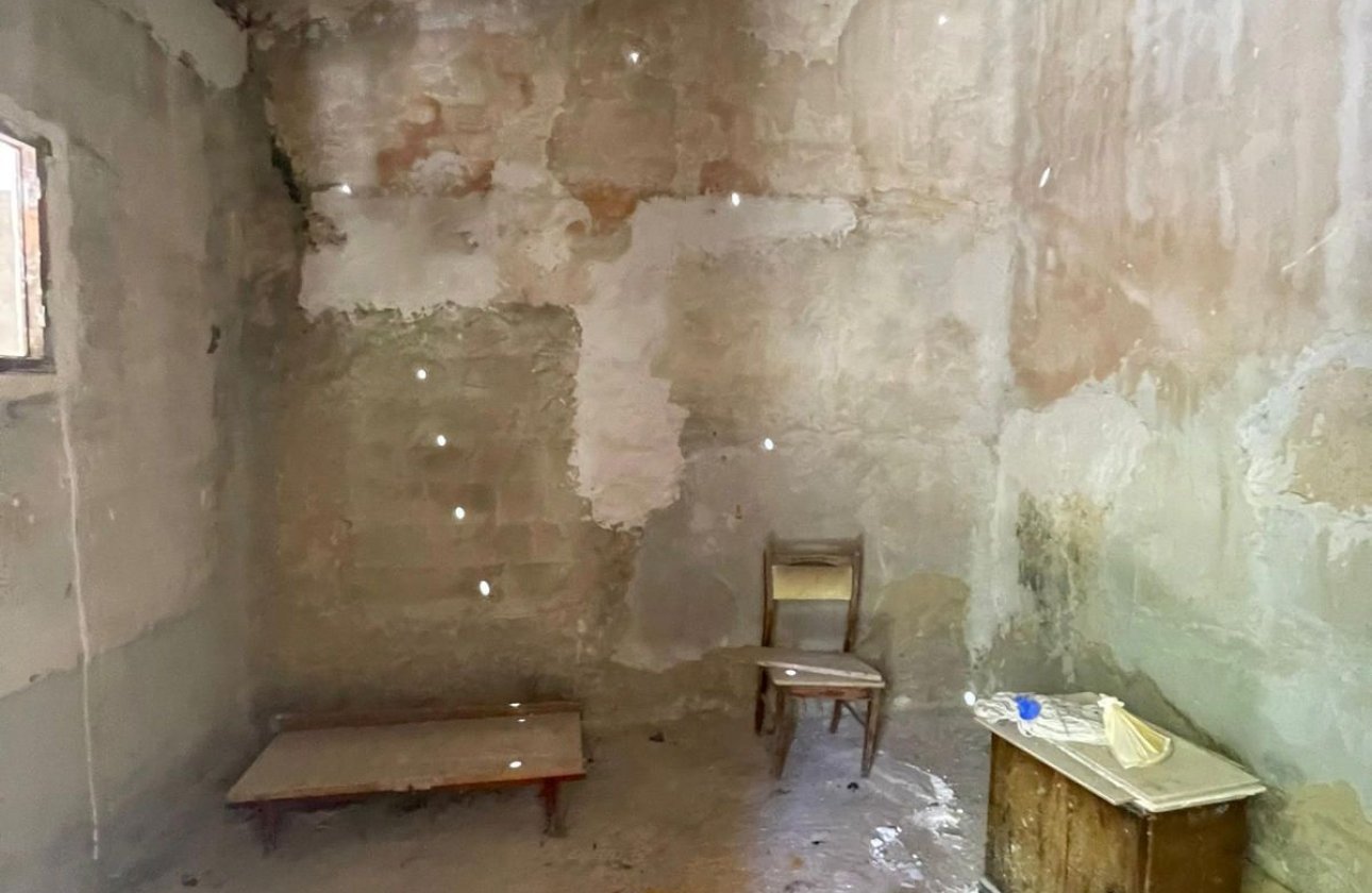 Resale - Terraced house -
Formentera del Segura - Casco urbano